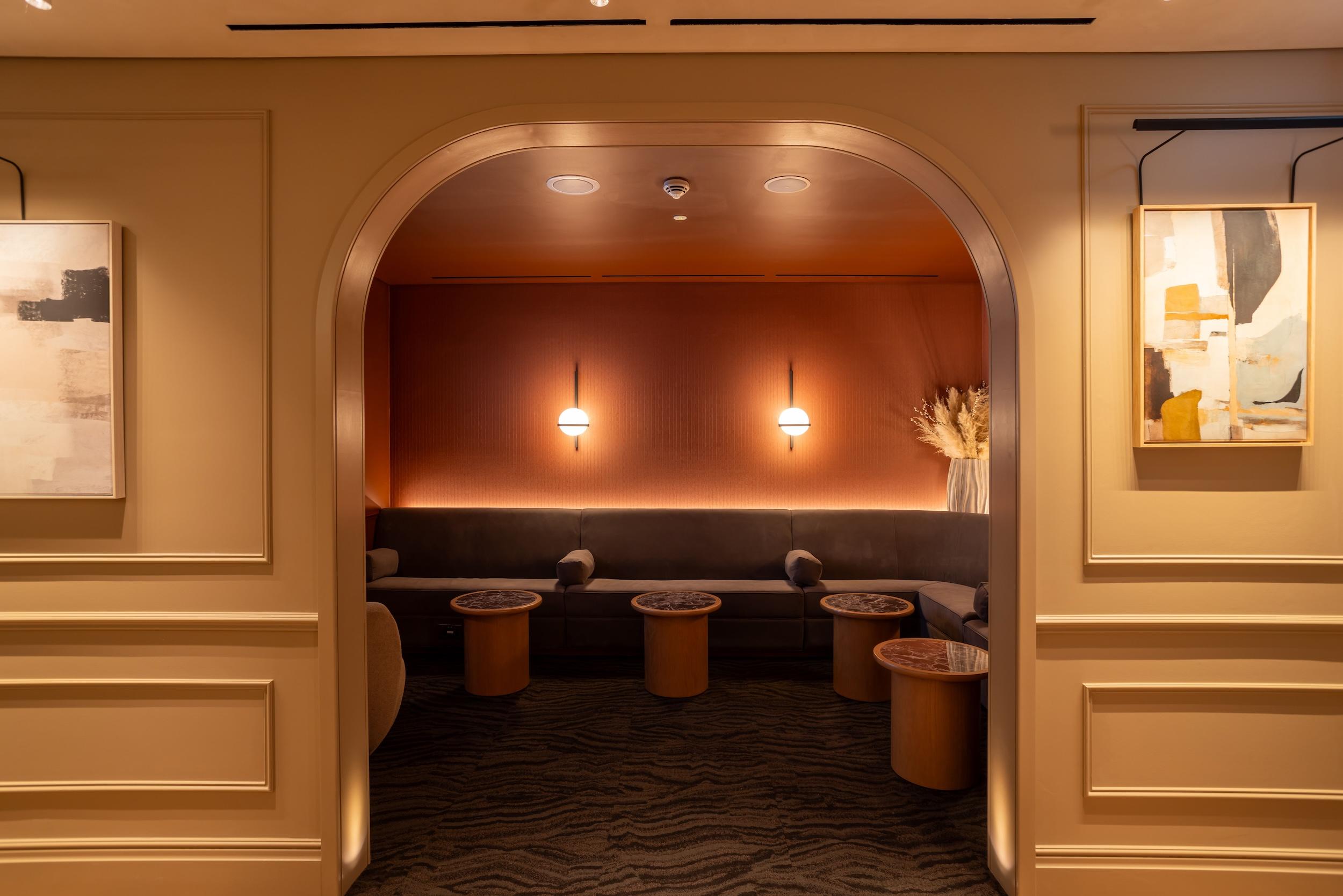 London Heathrow Terminal 2 No1 Lounge Snug